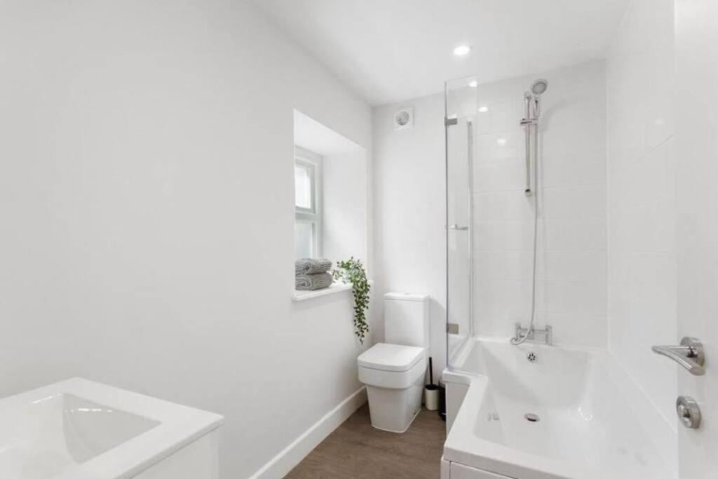 The Donkey Shed With Hot Tub Apartment Ramsgate Exterior photo